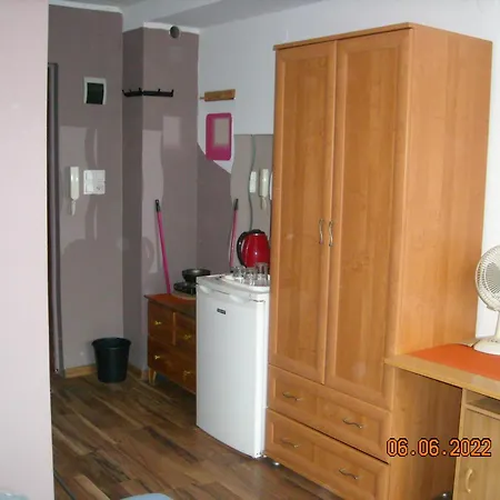 Samodzielny pokój 2 osobowy (niezależne wejście)-2